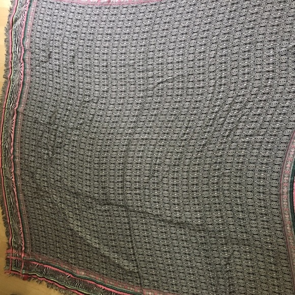 Multi-Colored Express Scarf - Picture 4 of 4